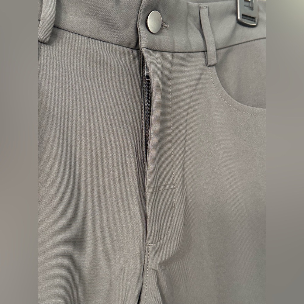 Old Navy Activewear Straight Tech Hybrid Pants - Picture 6 of 10